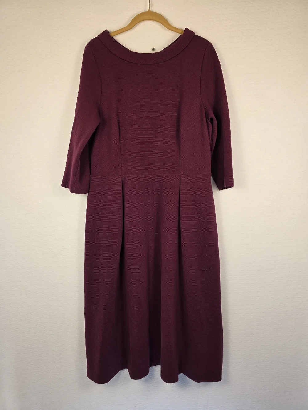 BODEN Maroon Ribbed Scoop Neck 3/4 Sleeve Lined Midi Dress. Ladies 16R - Picture 2 of 13